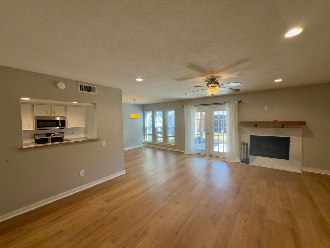 7911 Parliament Pl - Photo 4 of 28