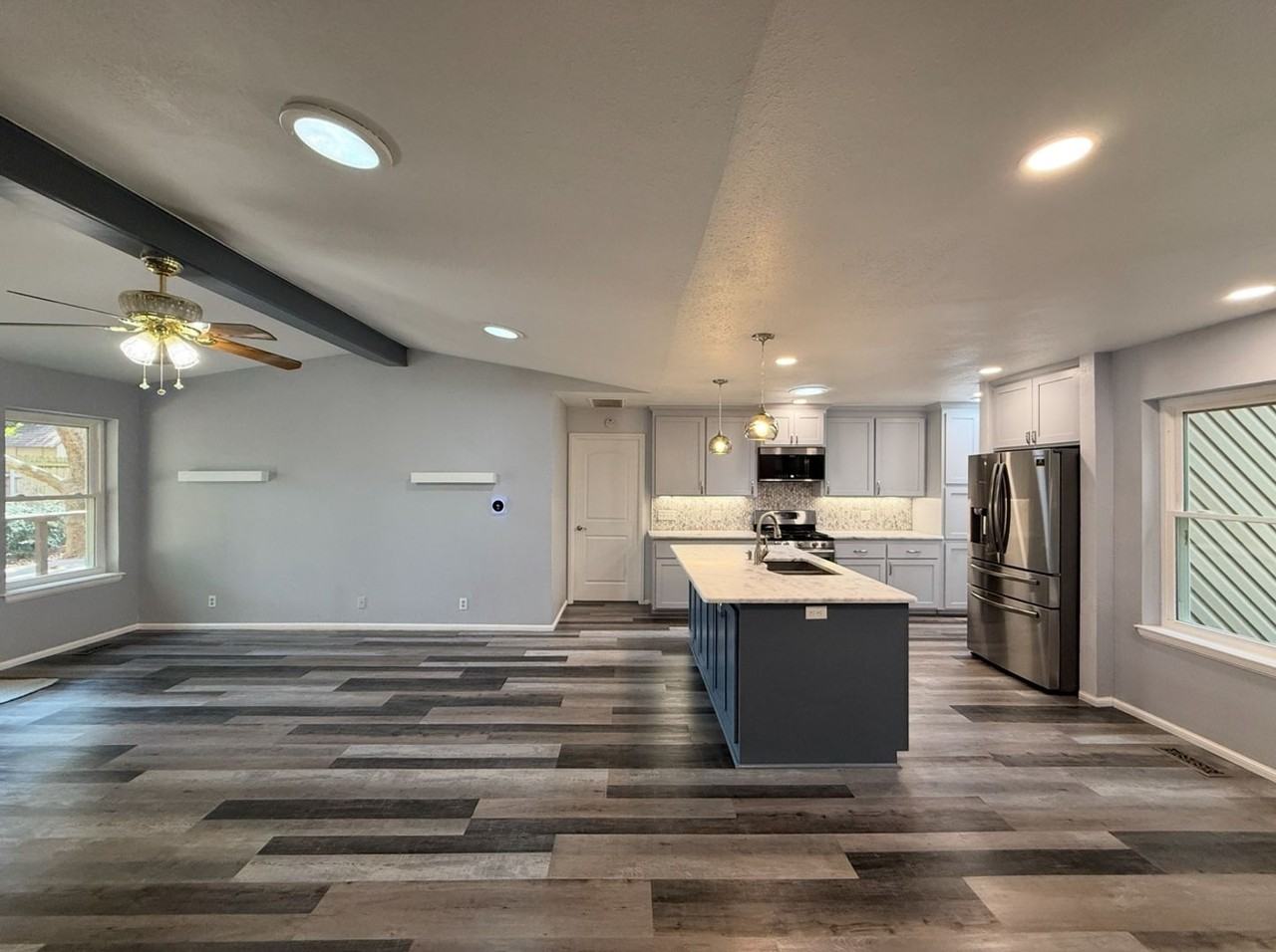 2103 Park Pl - Photo 3 of 19