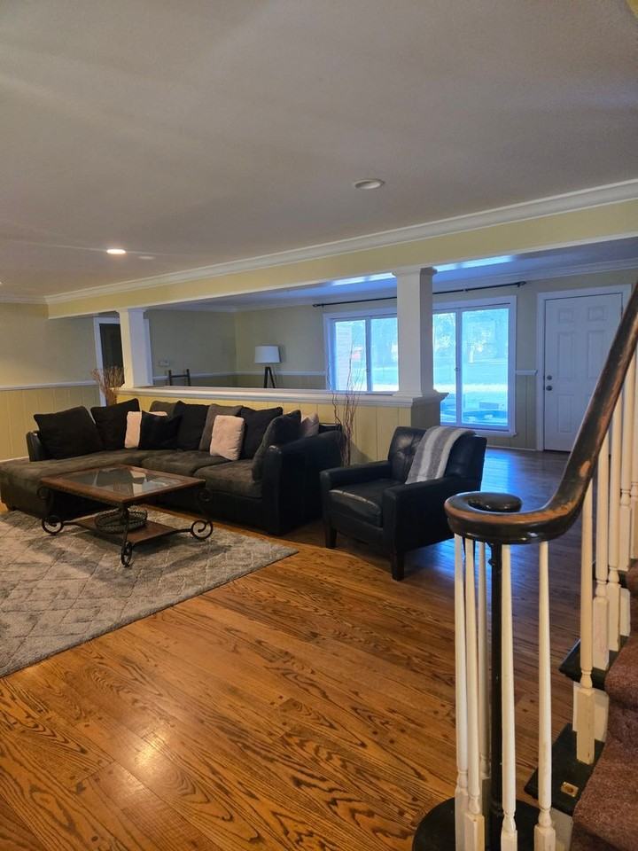 408 E 6th St - Photo 5 of 17