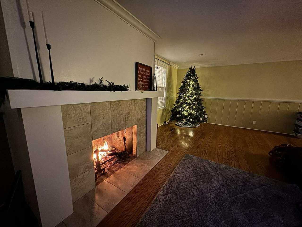 408 E 6th St - Photo 6 of 17