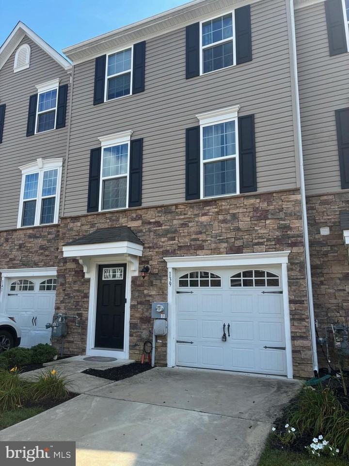 139 Meridian Ln - Photo 2 of 27