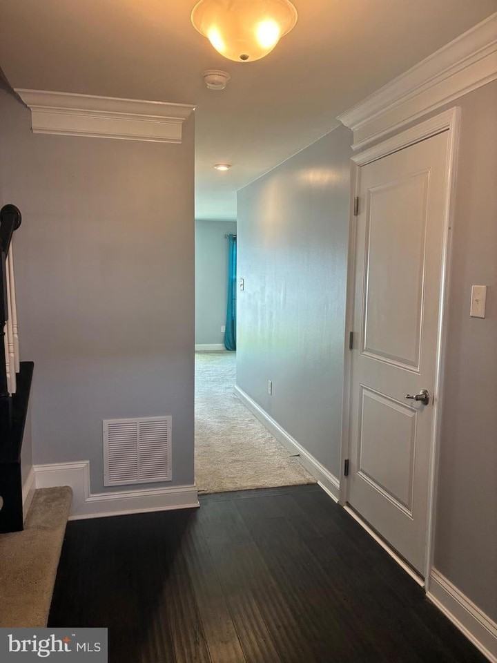 139 Meridian Ln - Photo 3 of 27