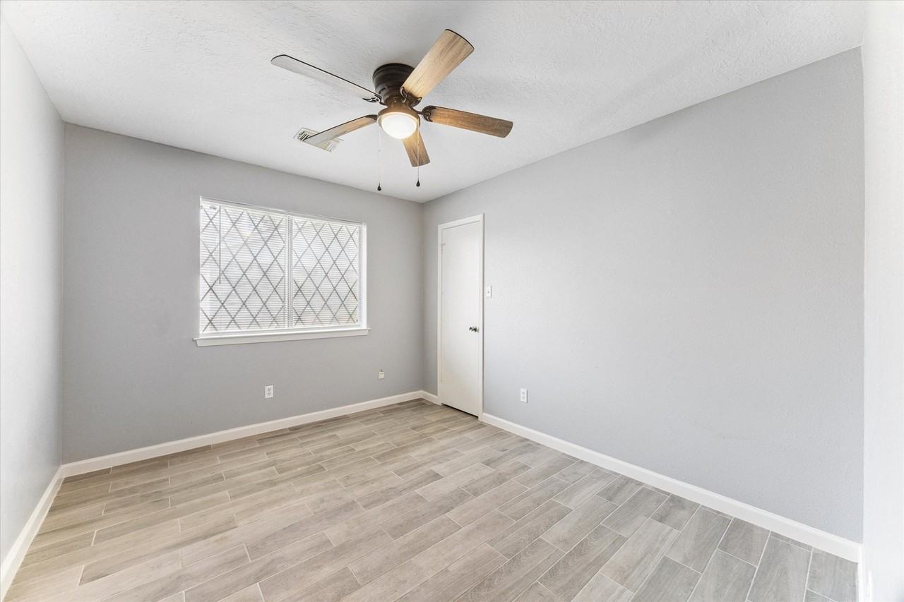 7235 Gallant Glen Ln - Photo 7 of 10