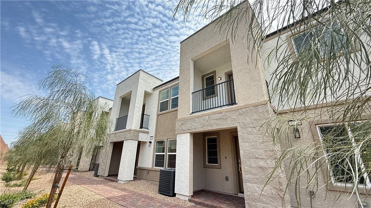 5777 Crenellated Street - Photo 3 of 29