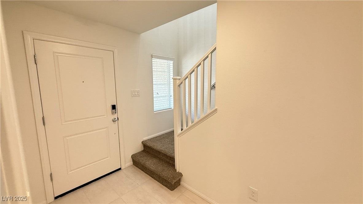 5777 Crenellated Street - Photo 5 of 29