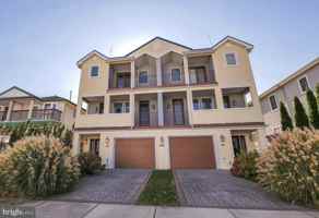 featured image of 214 N Decatur Ave ## 3b