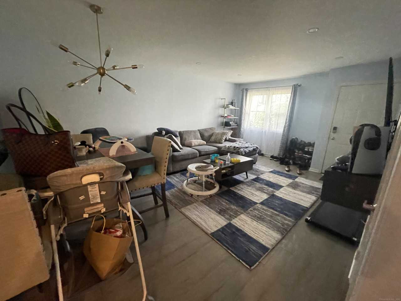 68 Glenrock - Photo 4 of 15