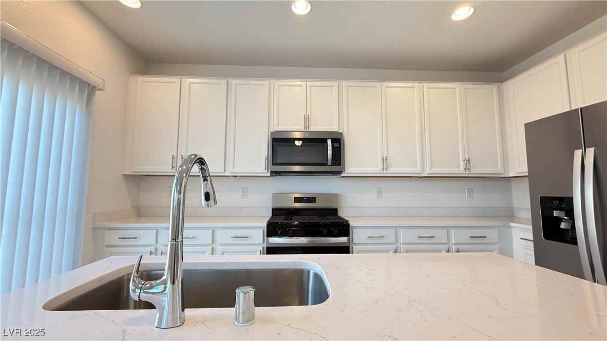 8136 Beebrush Court - Photo 4 of 29