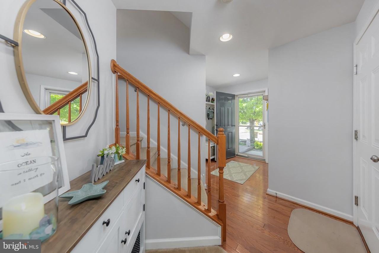 18 Shoemaker Dr - Photo 4 of 22