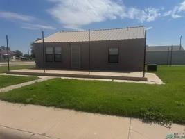 featured image of 211 N 9th St