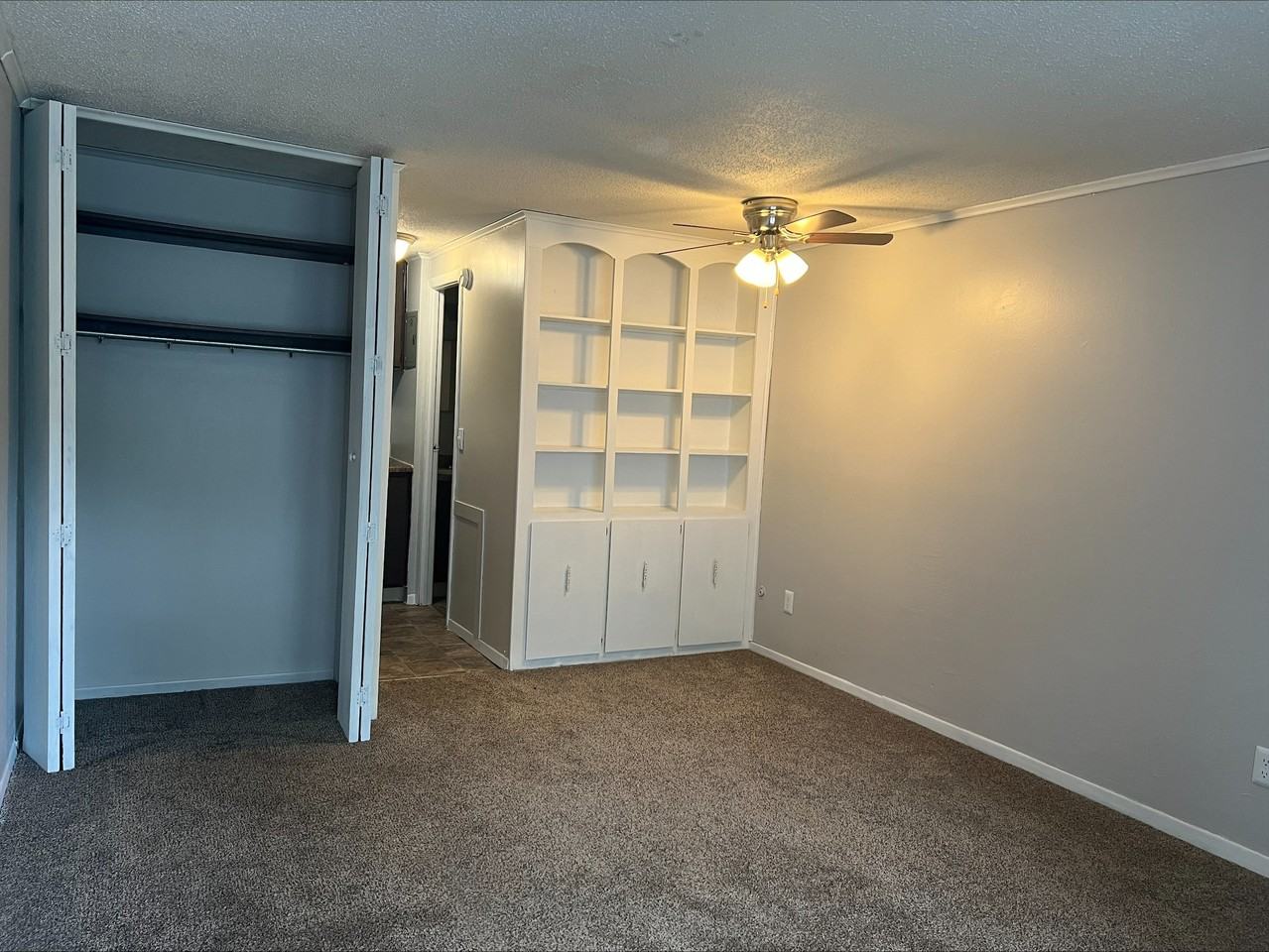 Cedargate Apartments - Photo 4 of 28