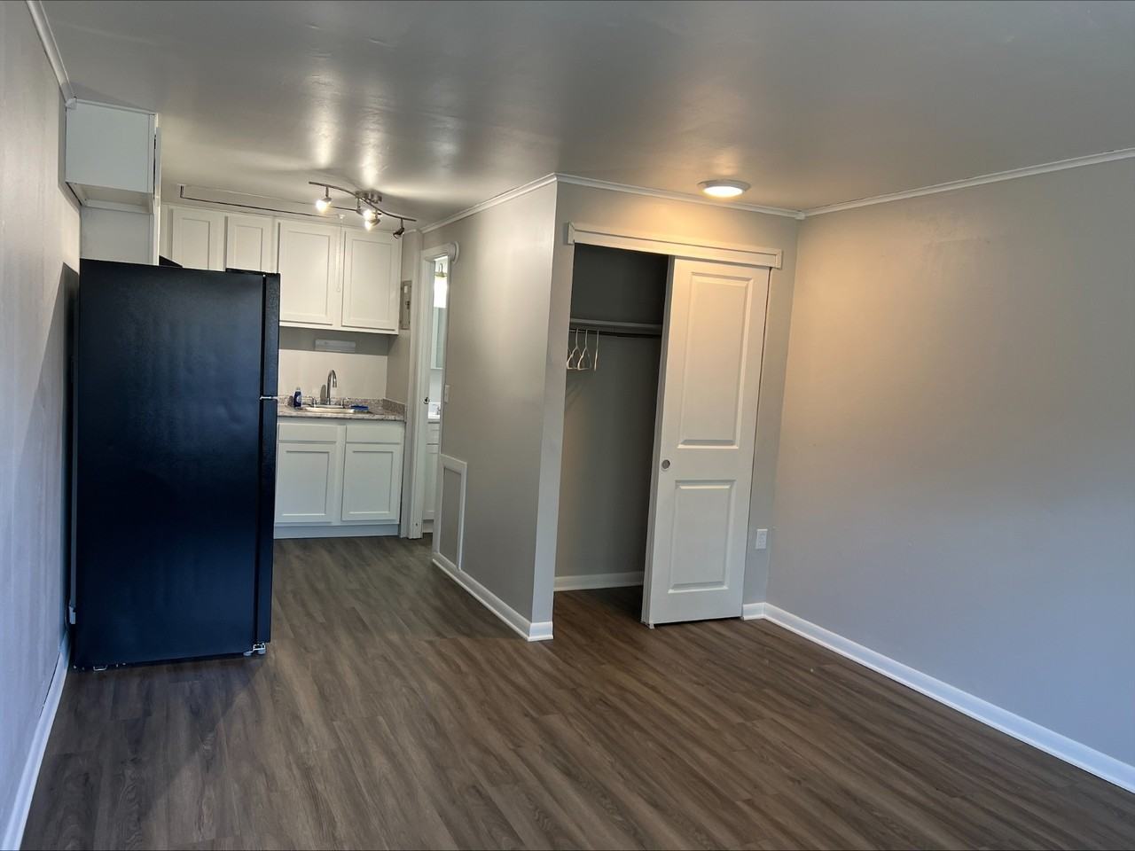 Treeborn Apartments - Photo 7 of 38