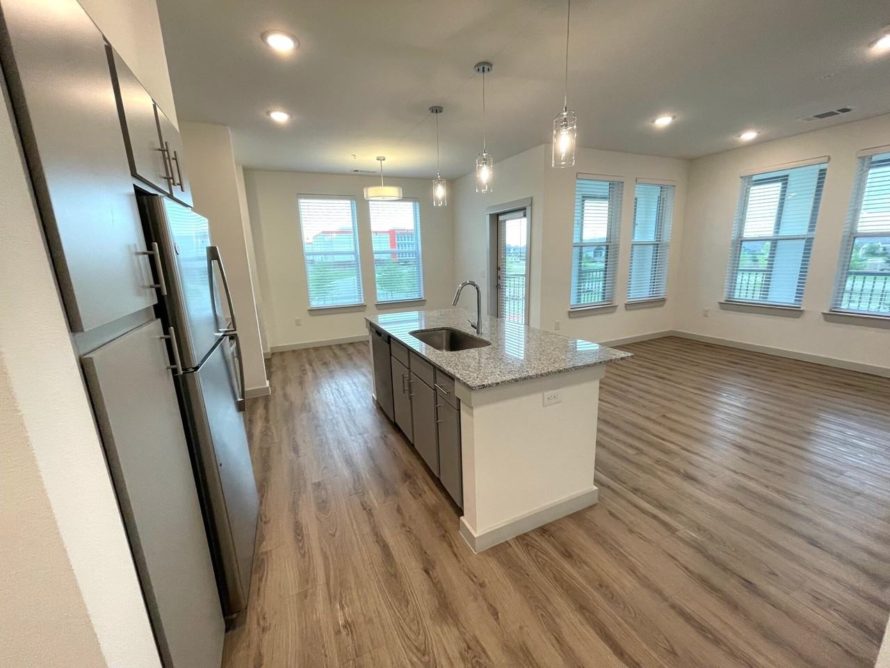 3320 Sam Rayburn Hwy