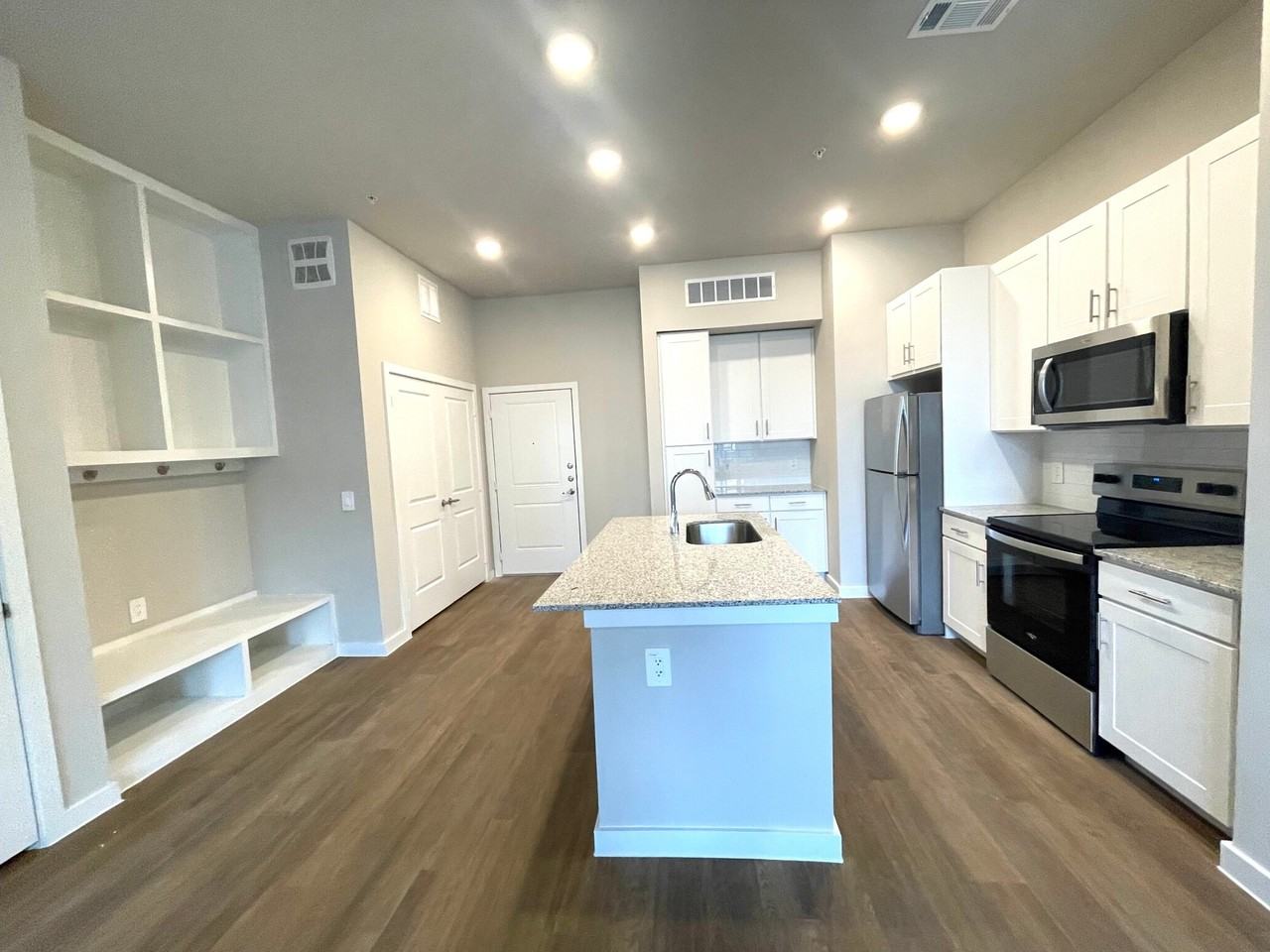 1325 Choate Pkwy #01-110 - Photo 2 of 10