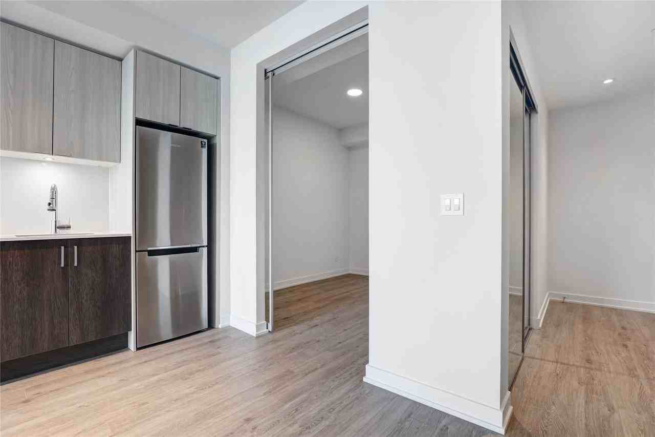 1926 Lake Shore Boulevard West #1808 - Photo 6 of 28