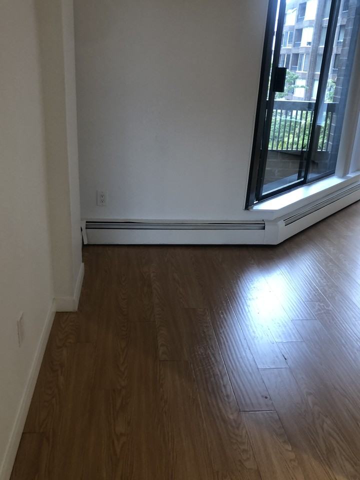 Burrard St & Drake St #413 - Photo 3 of 7