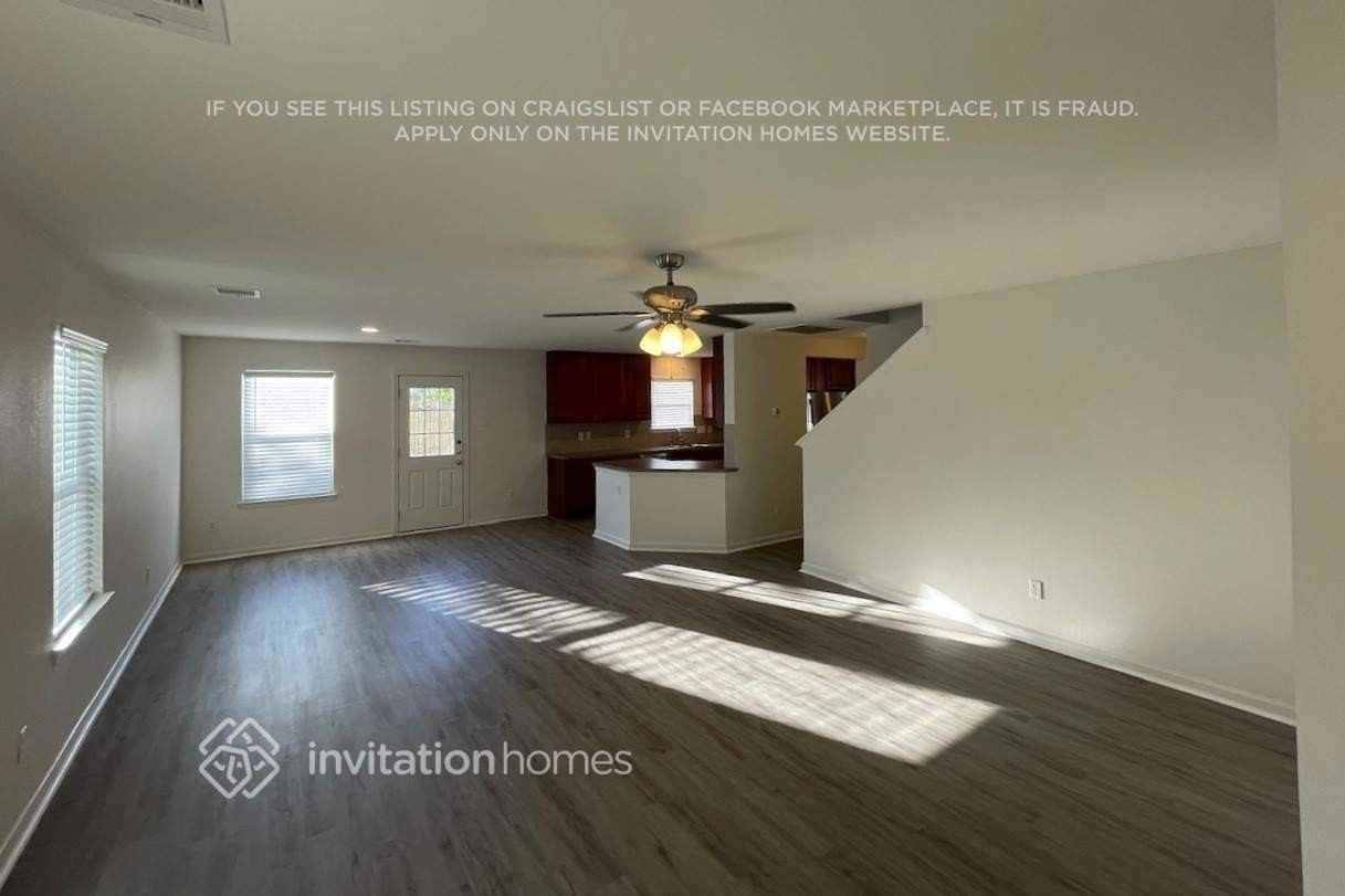 7803 Cypress Edge Drive - Photo 5 of 15