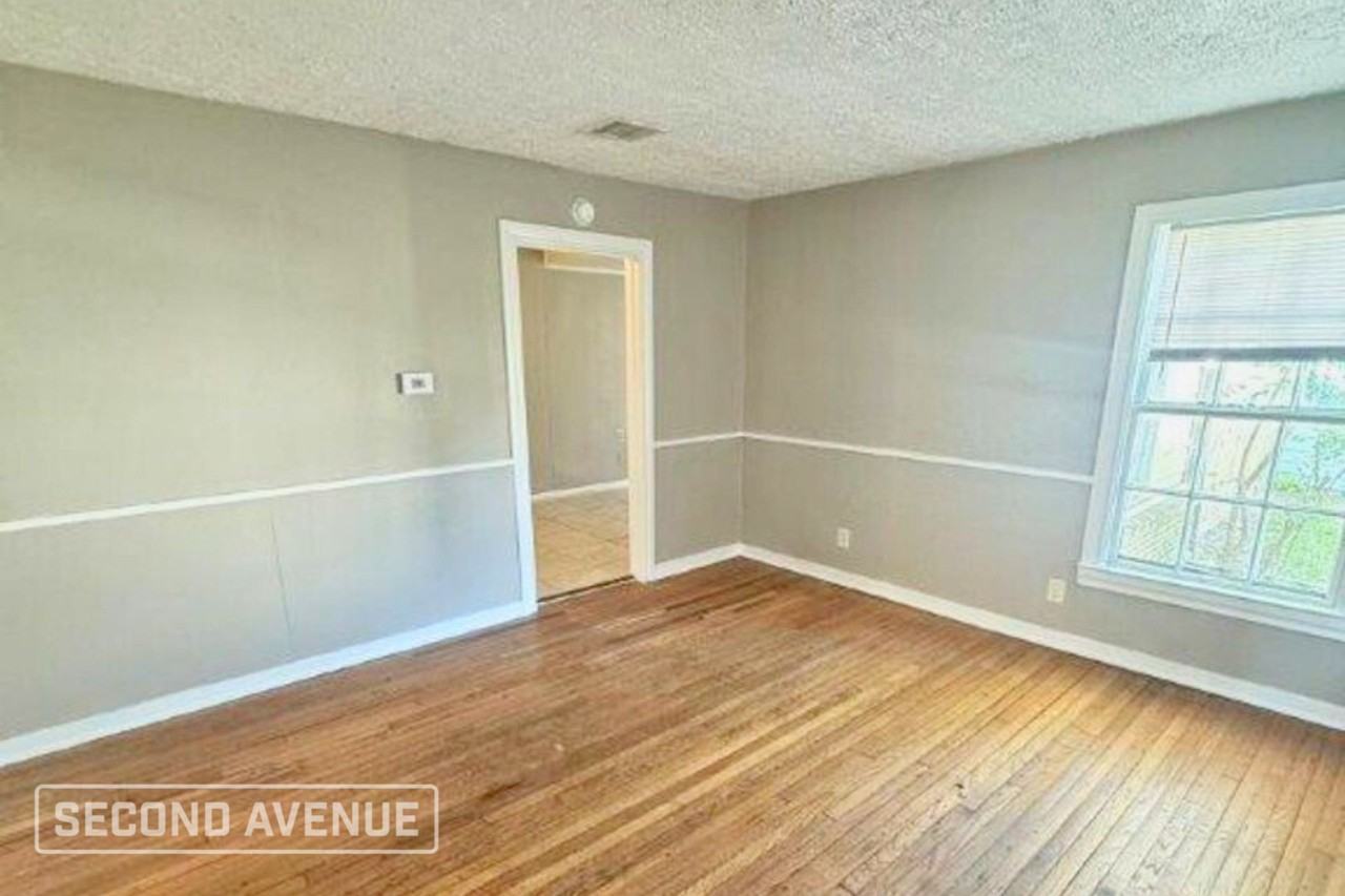 501 18th Avenue North - Photo 5 of 11