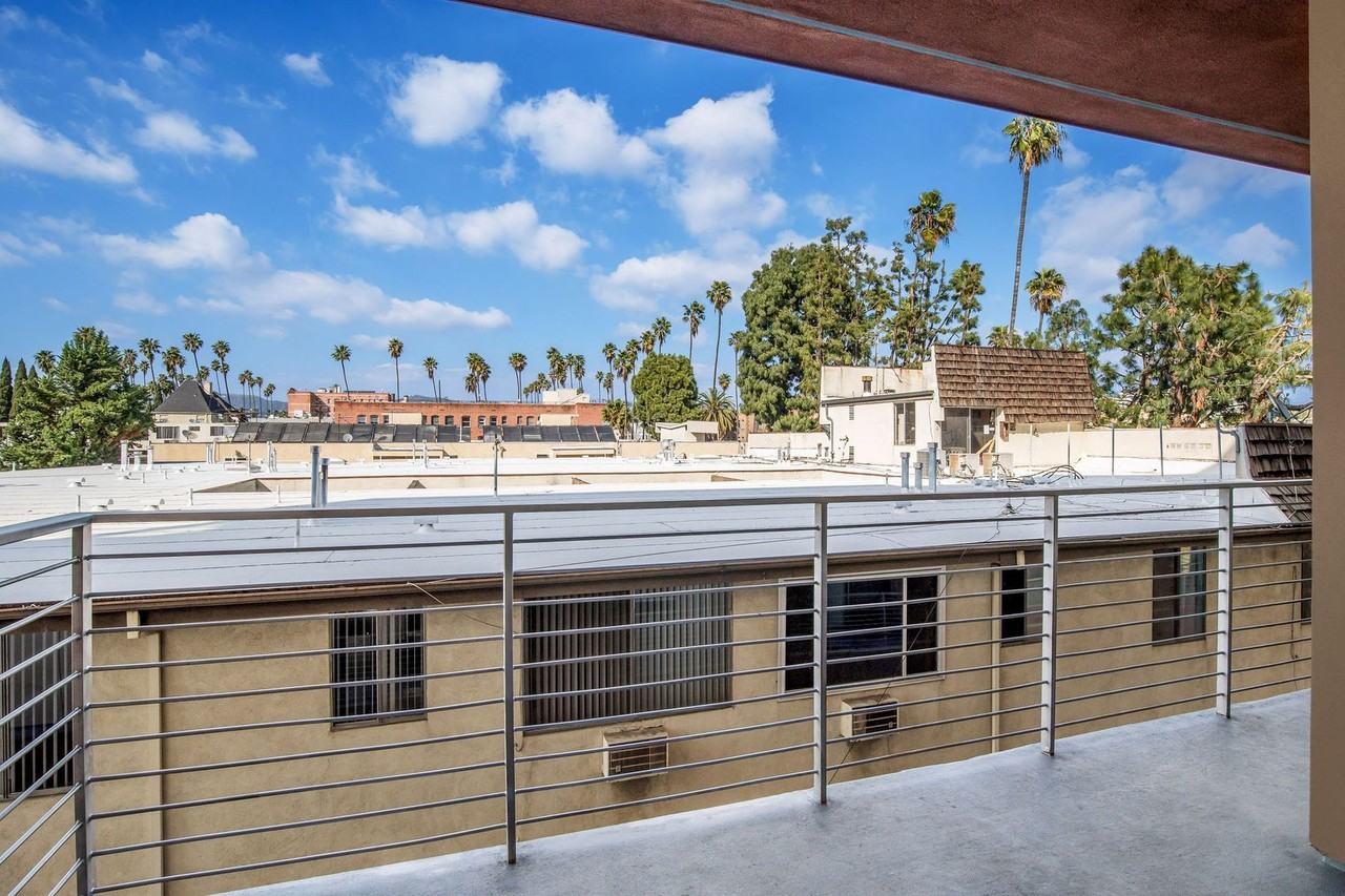 The Rhys - Photo 6 of 50