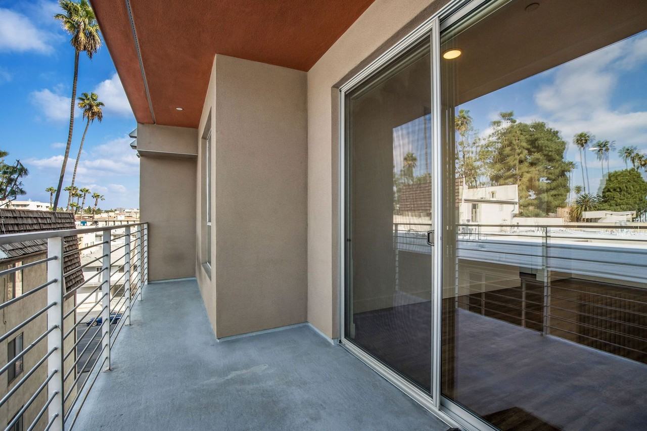 The Rhys - Photo 7 of 50