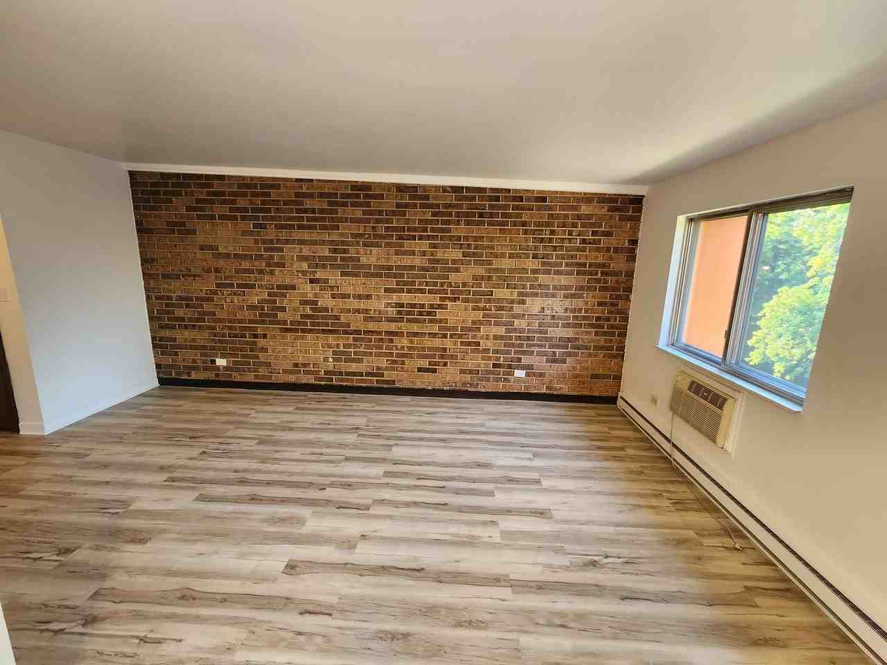 JER & Associates 4900-70 - Photo 3 of 23