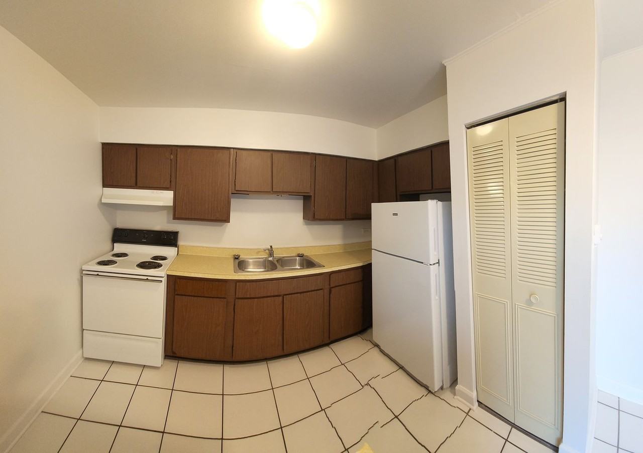 JER & Associates 4900-70 - Photo 5 of 23