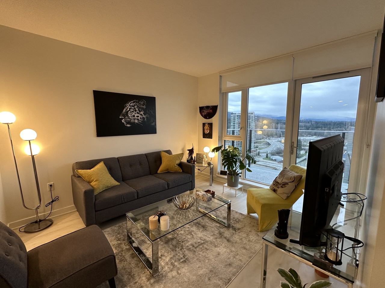 1401 Hunter Street - Photo 2 of 16