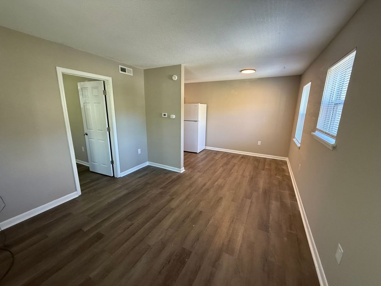 213 N Ann St #8 - Photo 3 of 19