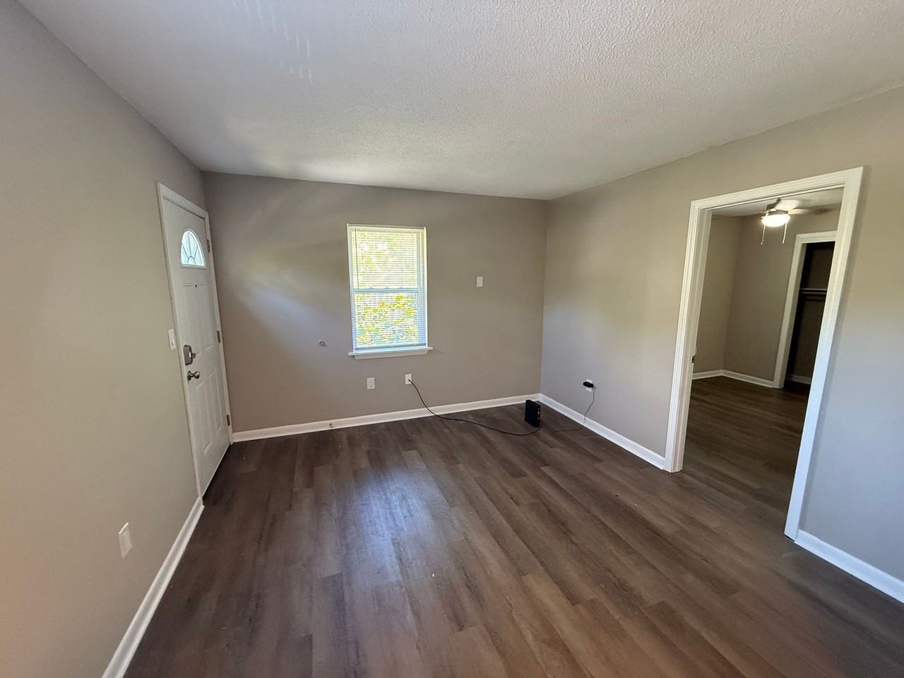 213 N Ann St #8 - Photo 6 of 19