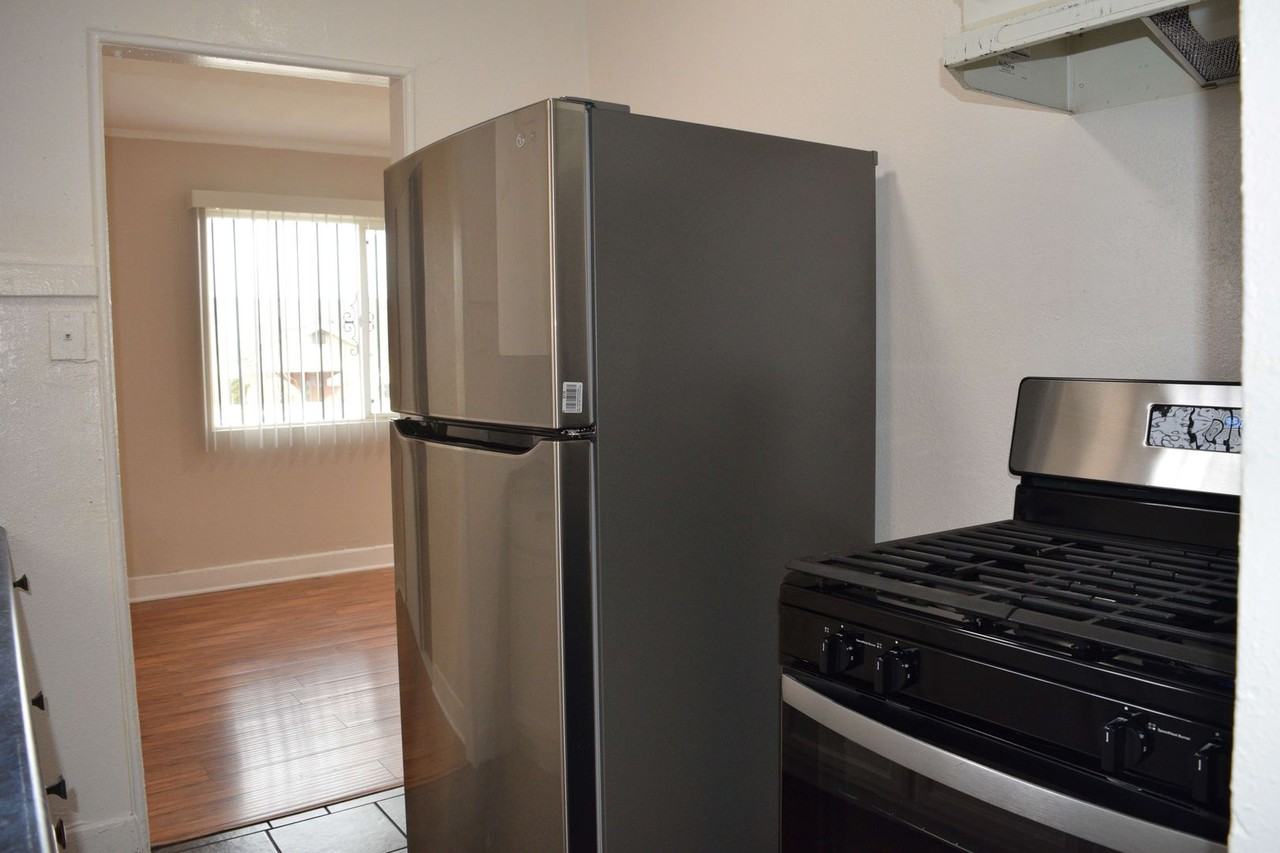 SHIRMAR 1 - Photo 3 of 6