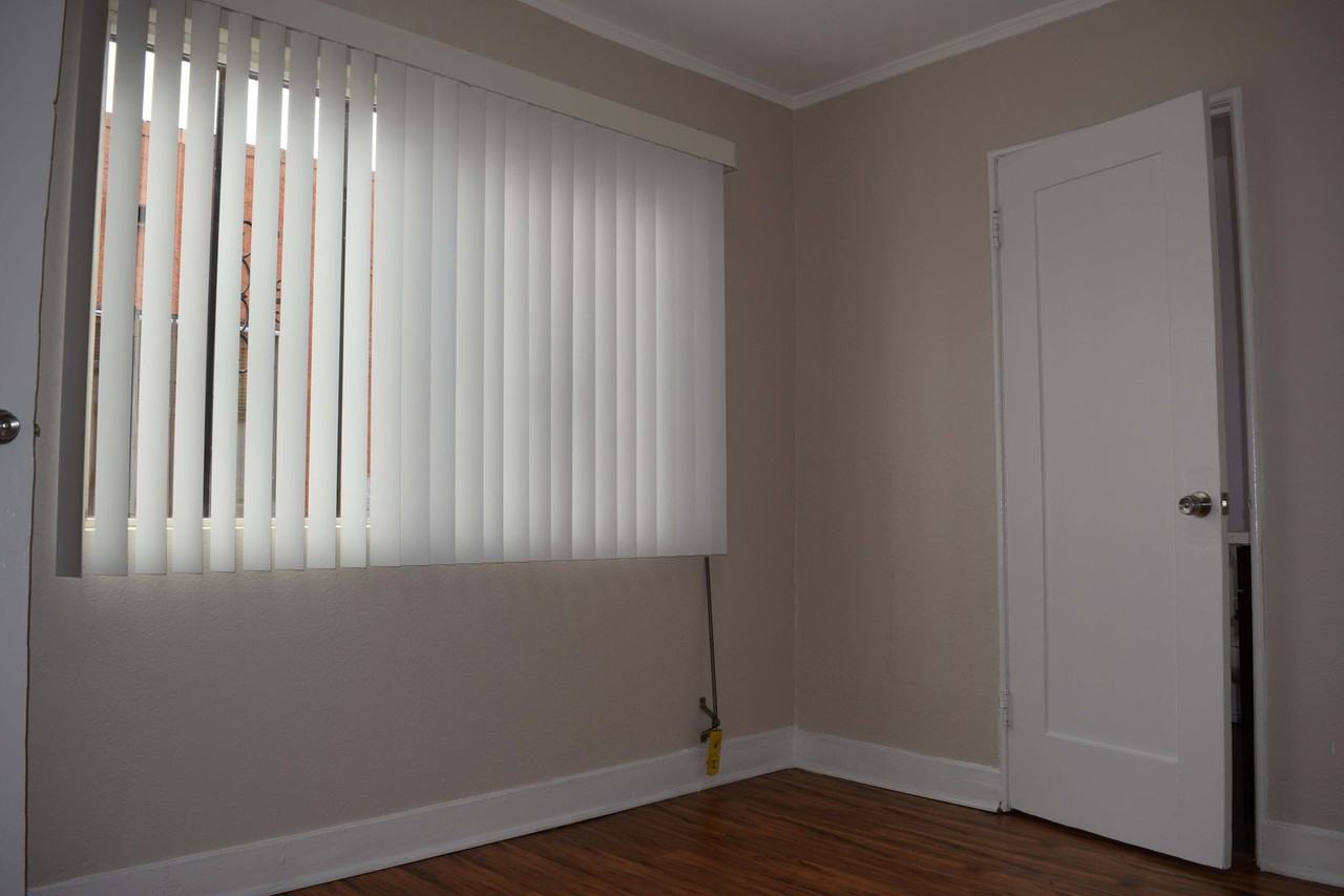 SHIRMAR 1 - Photo 4 of 6