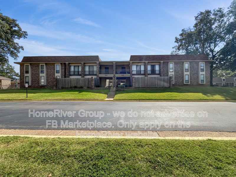 1858 Poplar Woods Cir W #4 - Photo 2 of 20