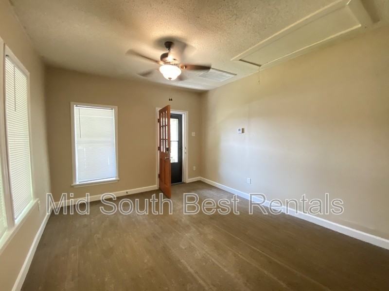 2701 Lincoln Avenue - Photo 2 of 7