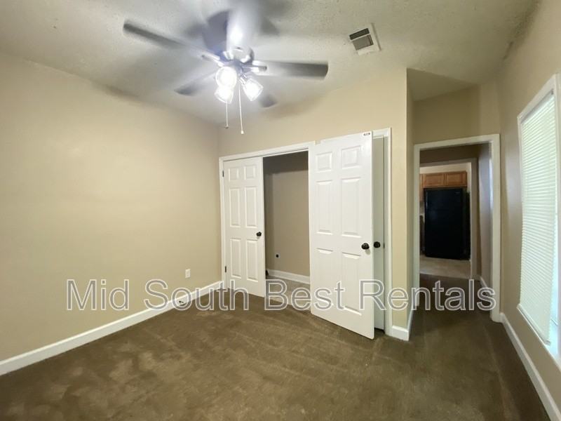 2701 Lincoln Avenue - Photo 5 of 7