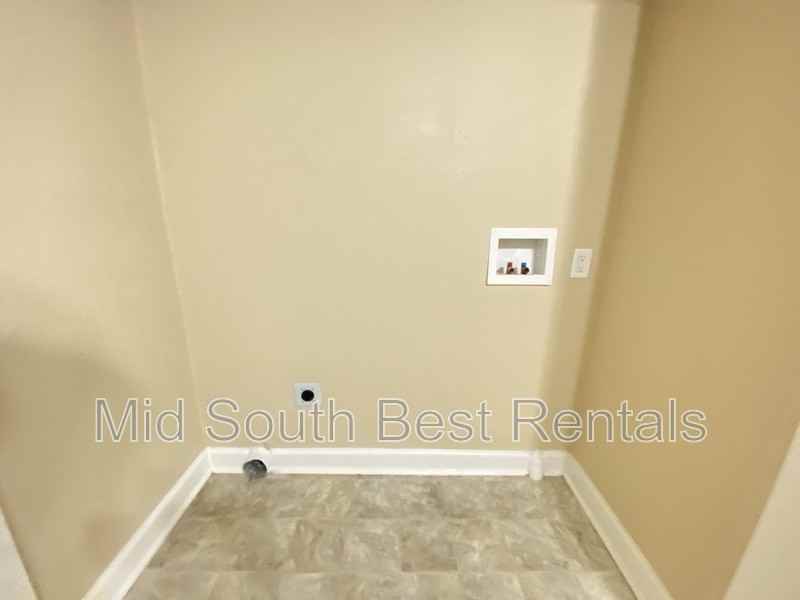 2701 Lincoln Avenue - Photo 6 of 7