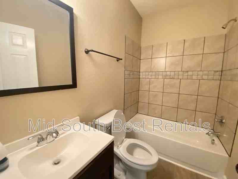 2701 Lincoln Avenue - Photo 7 of 7