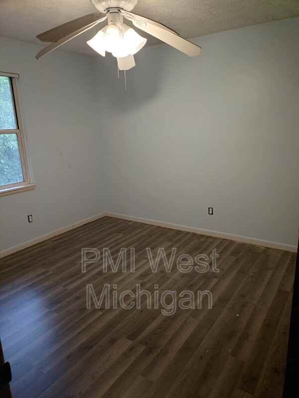 4258 Bond Ave #2 - Photo 6 of 14