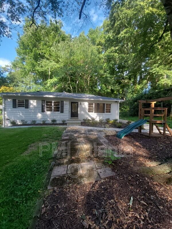 1952 Wellbourne Dr Ne