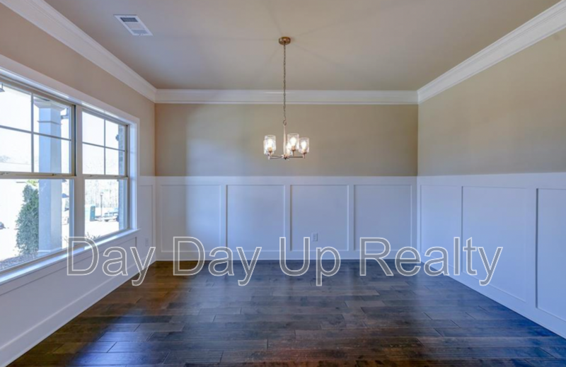 2091 Harvester Ln - Photo 2 of 6
