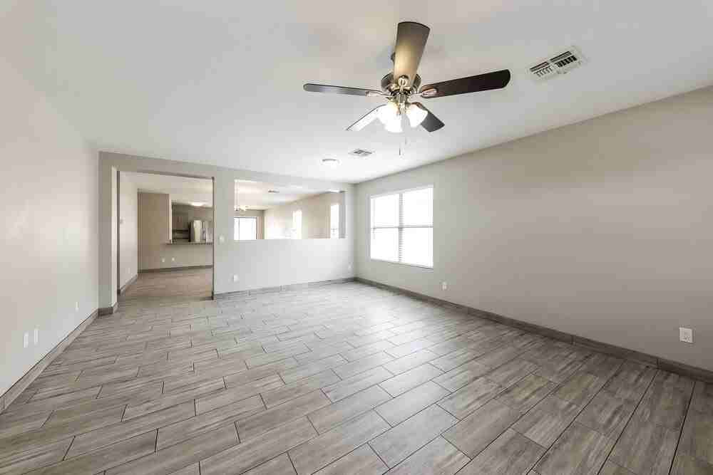 11522 W Wethersfield Rd - Photo 3 of 16