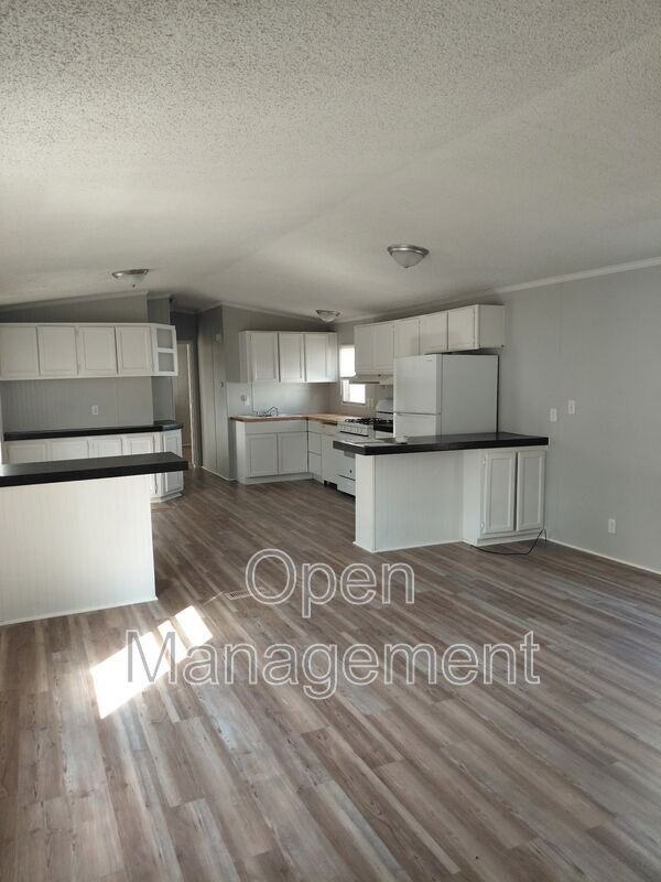 301 Mantle Ave - Photo 7 of 17