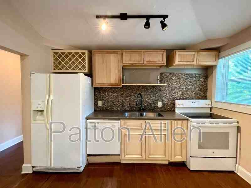 114 Clingman Ave - Photo 6 of 19
