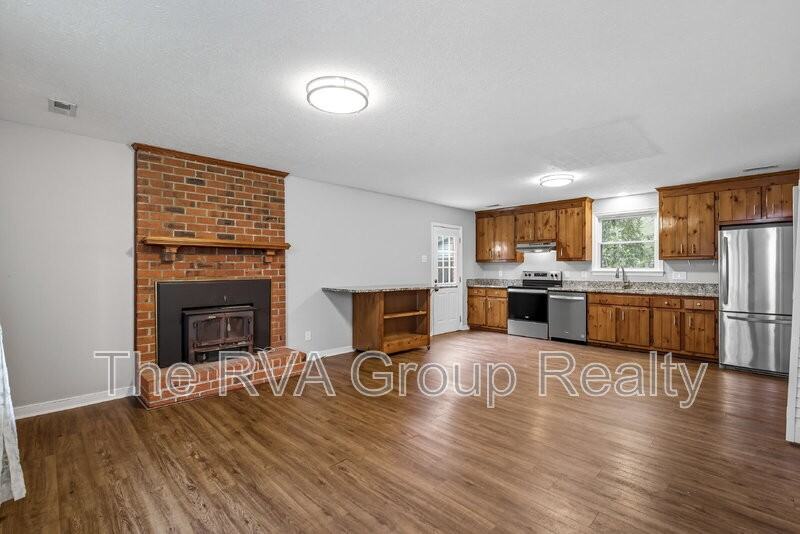 204 Liberty Avenue - Photo 6 of 36