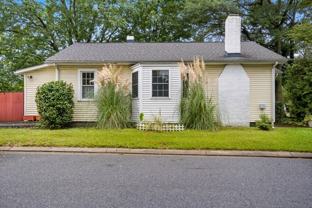 1021 Green St - Photo 1 of 1