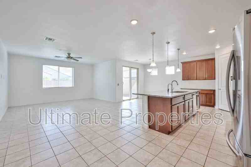 19821 W Exeter Blvd - Photo 3 of 16