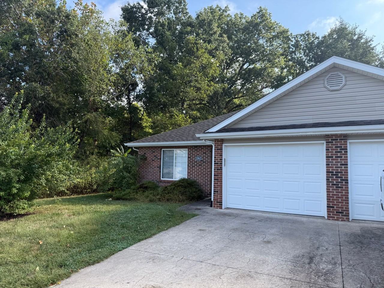 1762 Orie Dr - Photo 2 of 4
