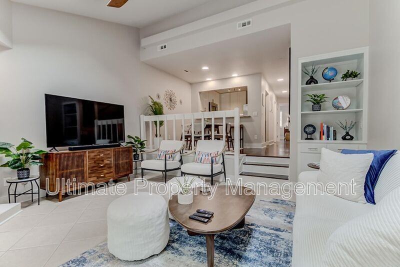 207 Saint Luke Ct - Photo 3 of 37