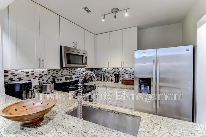 207 Saint Luke Ct - Photo 6 of 37