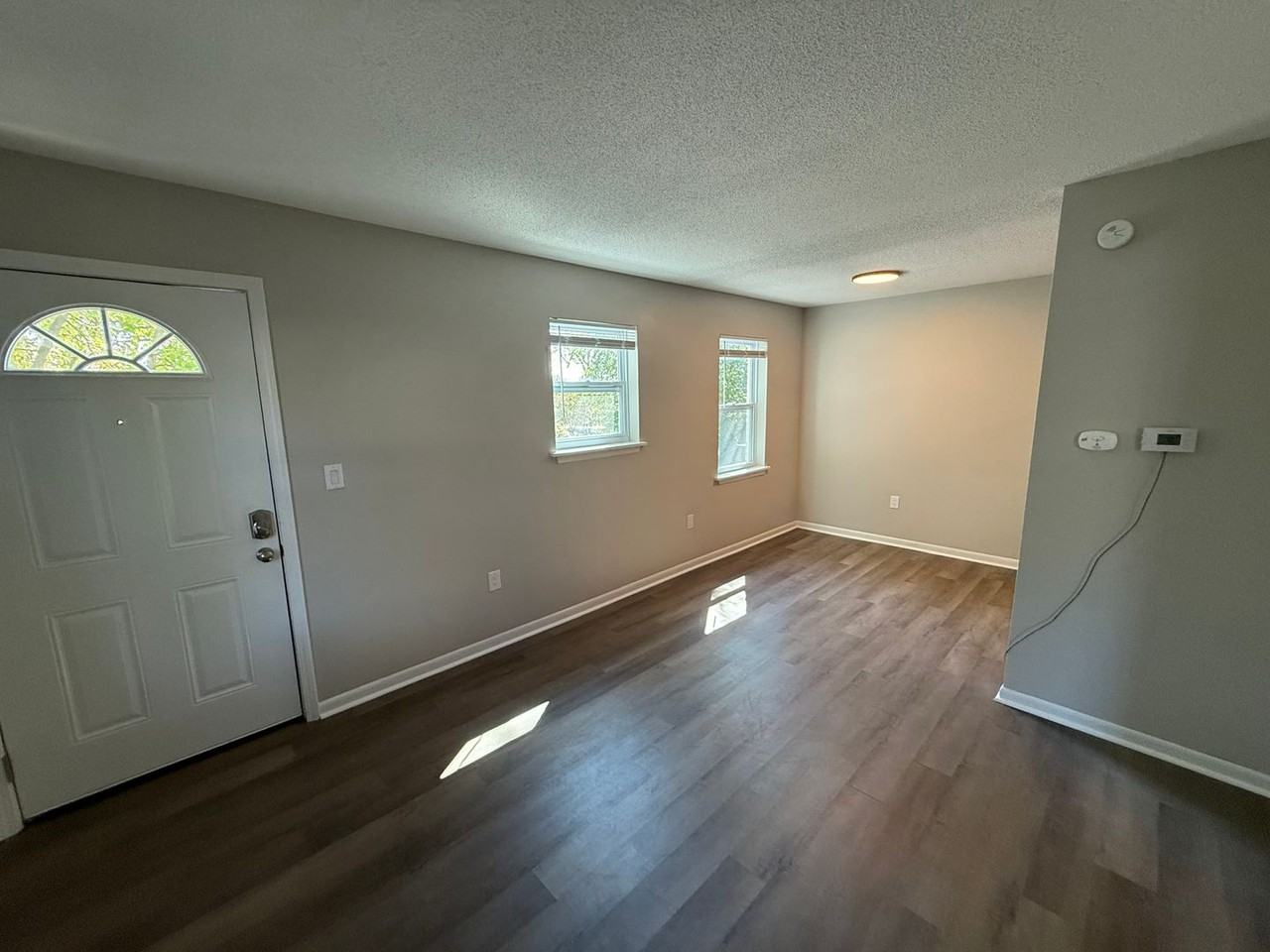 213 N Ann St #6 - Photo 6 of 18