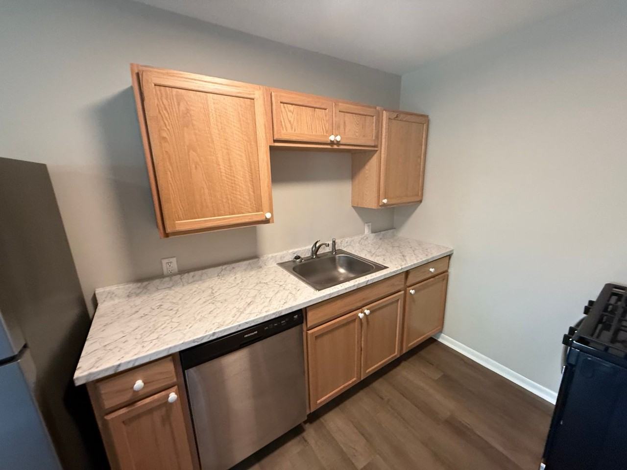 213 N Ann St #6 - Photo 7 of 18